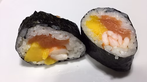 Futomaki salmón mango